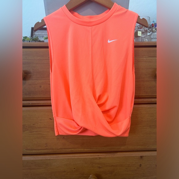 NIKE Dri-Fit Cropped Tank - Picture 7 of 9